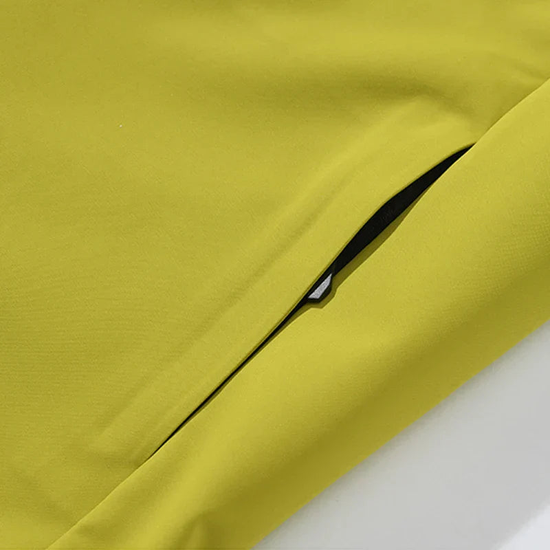 Chloe | Women’s Minimal Winter Ski Jacket