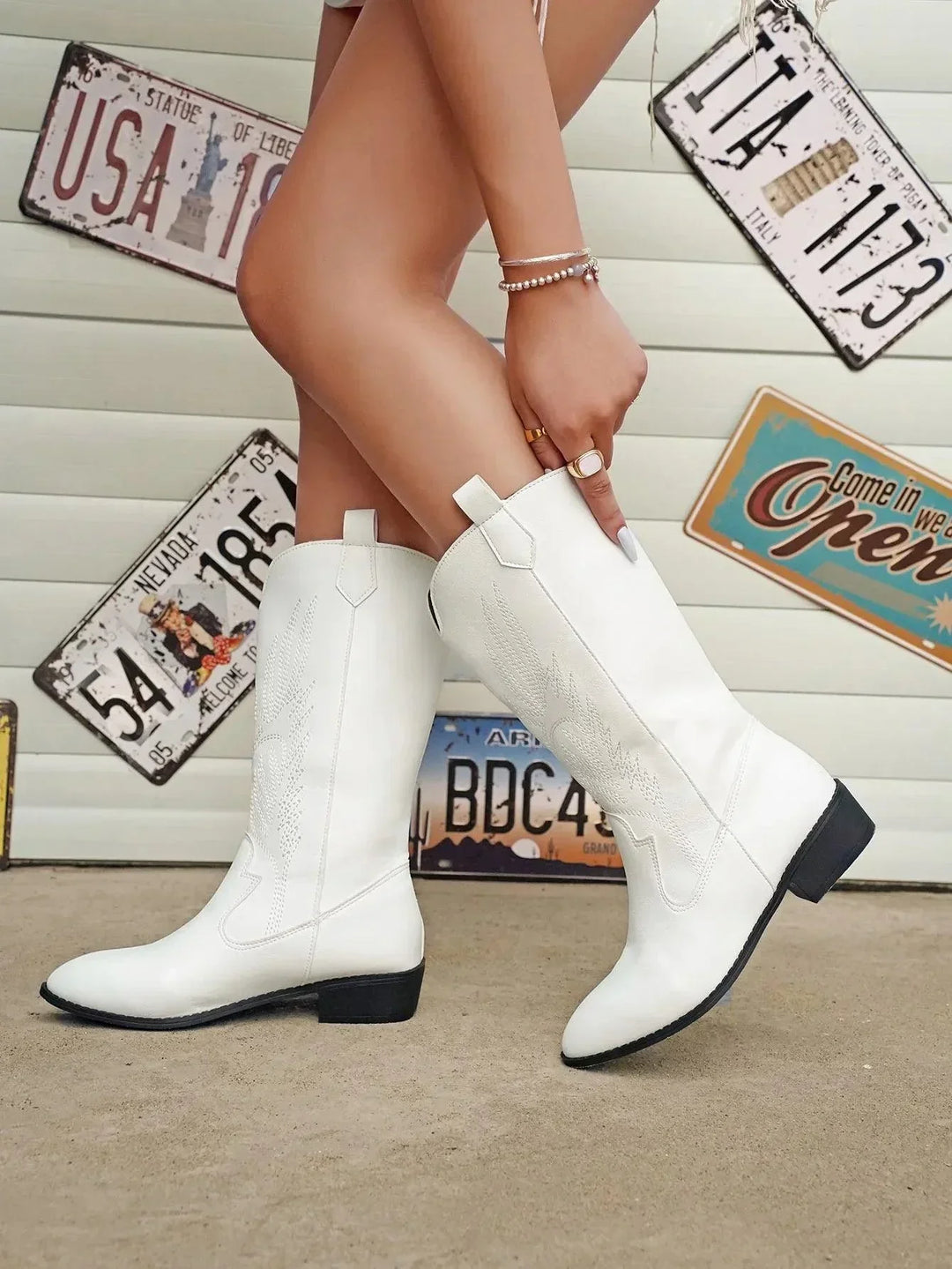 Violet | Women’s Stylish Pointed Toe Western Boots